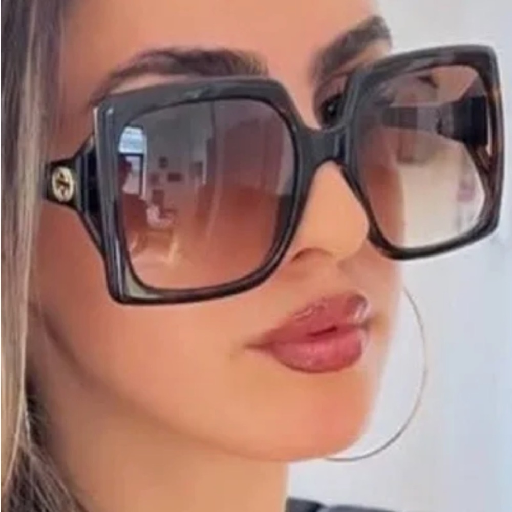 Oversized Gucci Sunglasses GG-0876S 002